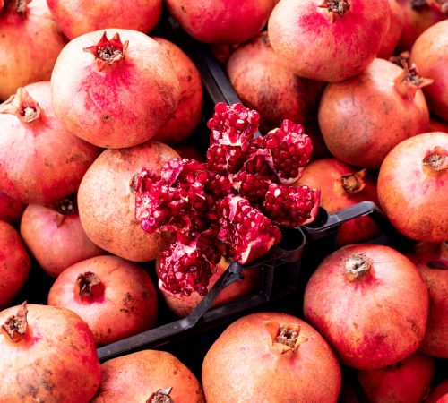 pomegranates-surface-organic-market (1)