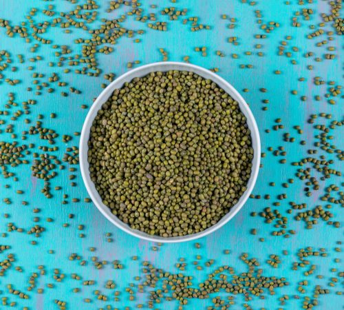 top-view-peas-bowl-around